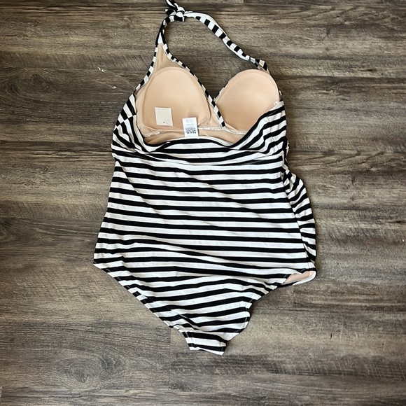 MOTHERHOOD MATERNITY Beach Bump™ Striped Halter One Piece Maternity Swim Sz XL + - Picture 6 of 11